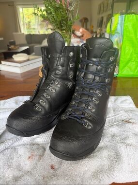 Men's Black Leather Hiking Boots Hanwag Alaska GTX GoreTex